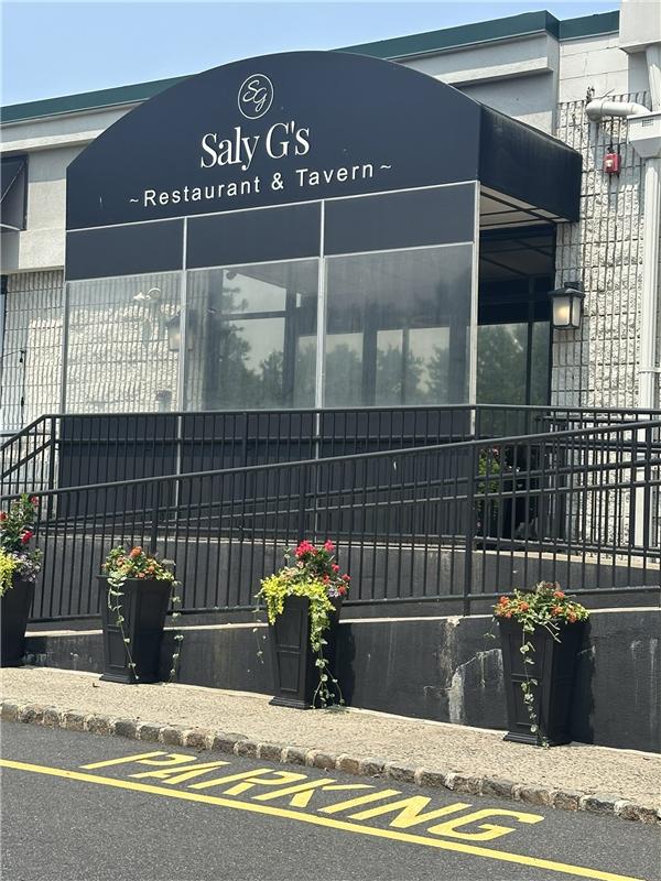 Commercial awning and shade installation by SV Design, portfolio image 34