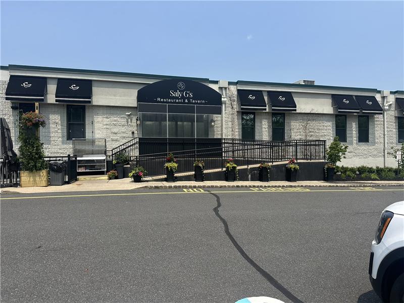 Commercial awning and shade installation by SV Design, portfolio image 36