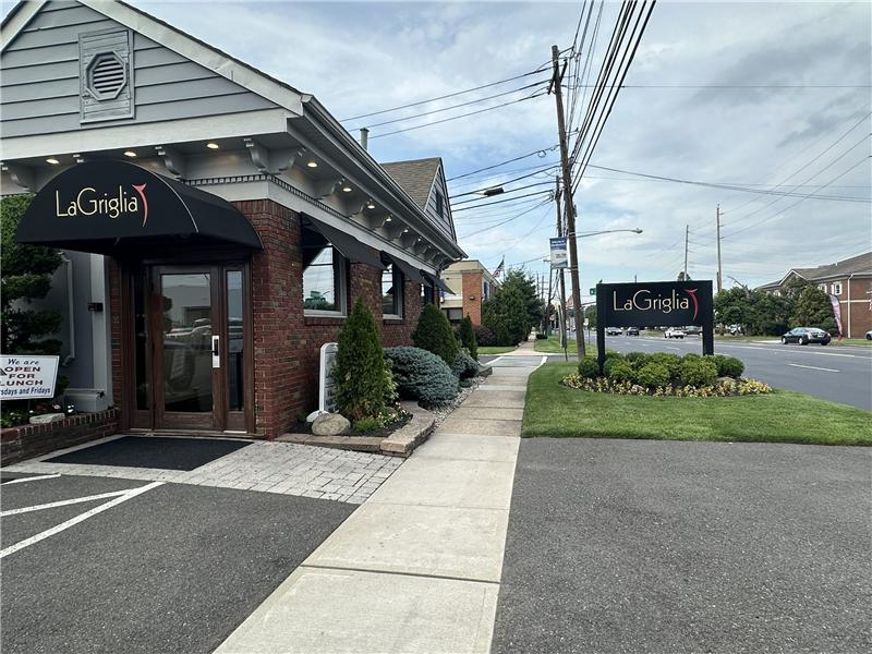 Commercial awning and shade installation by SV Design, portfolio image 41