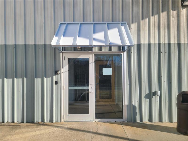 Commercial awning and shade installation by SV Design, portfolio image 67