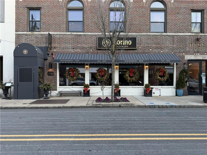 Commercial awning and shade installation by SV Design, portfolio image 71