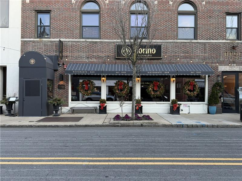 Commercial awning and shade installation by SV Design, portfolio image 72