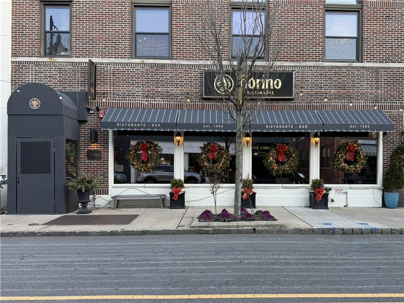Commercial awning and shade installation by SV Design, portfolio image 73