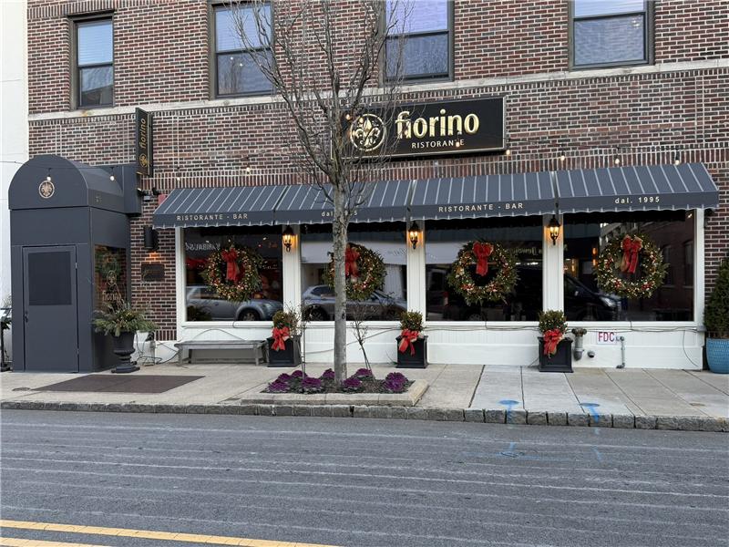 Commercial awning and shade installation by SV Design, portfolio image 74
