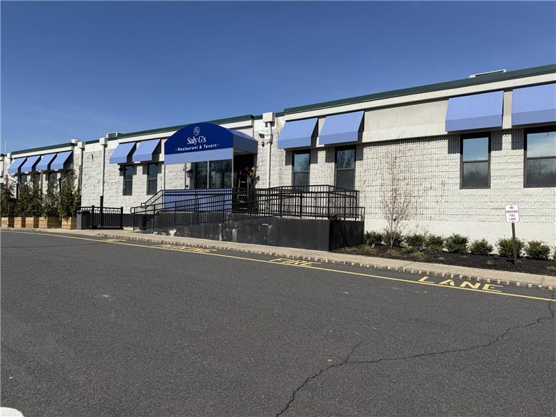 Commercial awning and shade installation by SV Design, portfolio image 80
