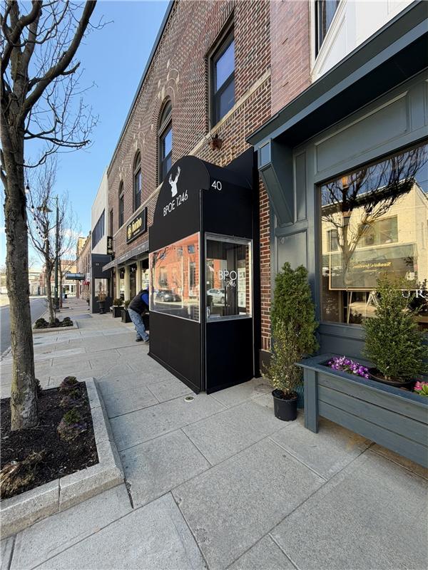 Commercial awning and shade installation by SV Design, portfolio image 82