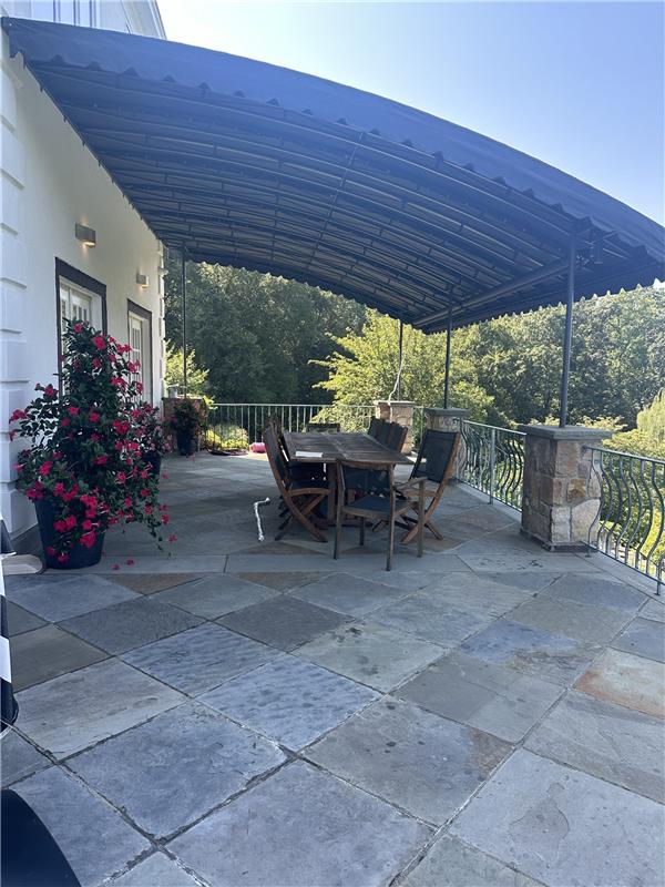 Residential awning and shade installation by SV Design, portfolio image 14